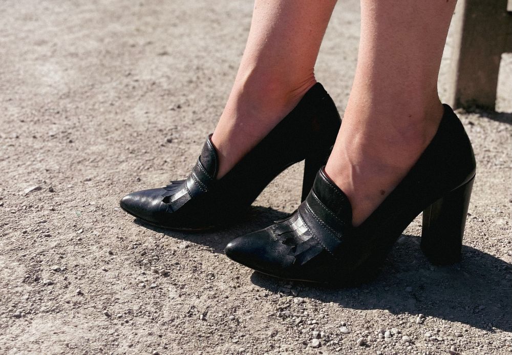 Herbst-Eleganz in Schwarz – Warum zeitlose Looks immer gewinnen