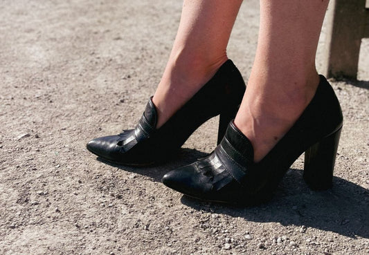 Herbst-Eleganz in Schwarz – Warum zeitlose Looks immer gewinnen