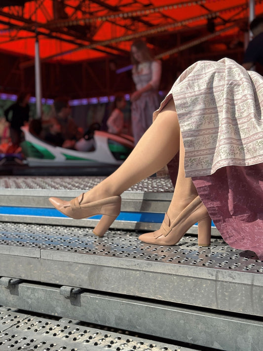 Bequeme Pumps für das Oktoberfest – warum Maria & Scharf die perfekten Schuhe für dein Dirndl sind