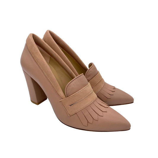 Damenpumps von Maria & Scharf im Profil, Farbe Nude – rechte Seitenansicht des Schuhpaars in elegantem Design
