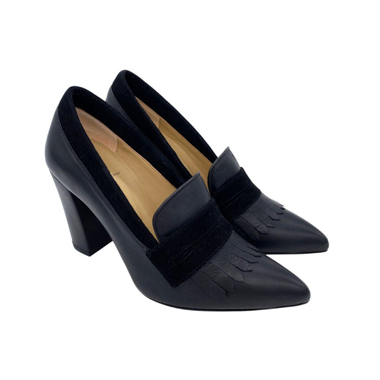 Damenpumps von Maria & Scharf im Profil, Farbe Schwarz – rechte Seitenansicht des Schuhpaars in elegantem Design